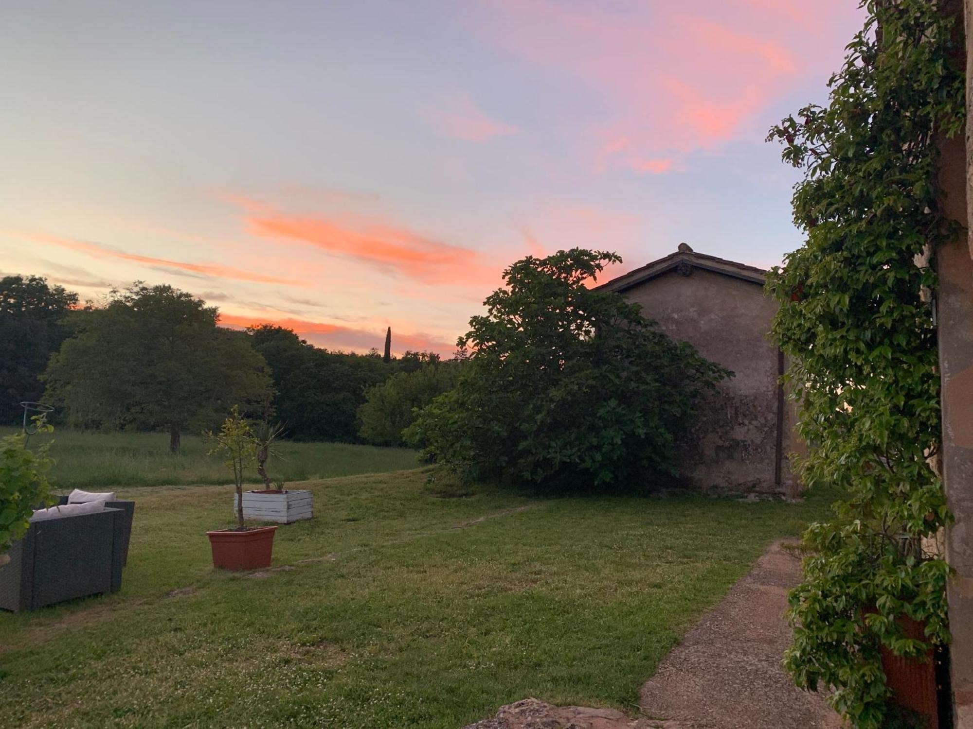 La Canonica Di San Michele Frühstückspension Monteriggioni
