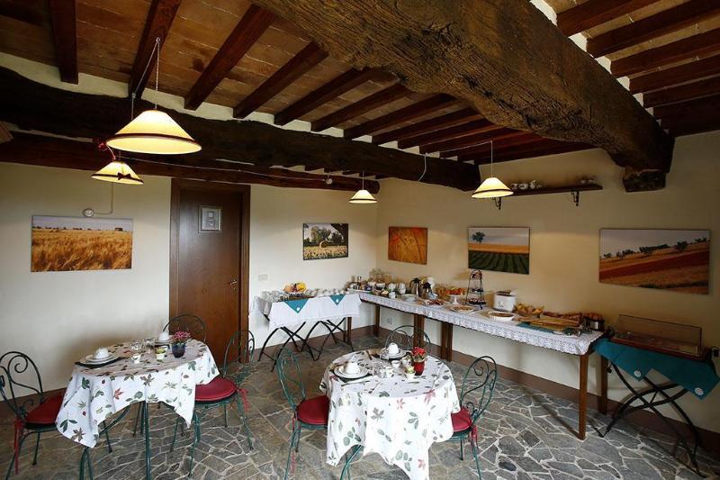 La Canonica Di San Michele Frühstückspension Monteriggioni
